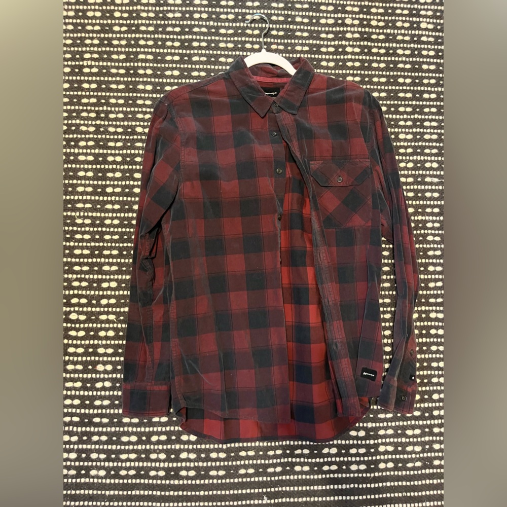 Quiksilver men’s button down flannel corduroy material medium